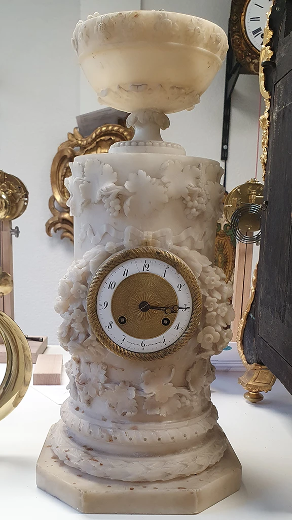 Horloger réparateur Lyon réparation Pendule de cheminée en colonne