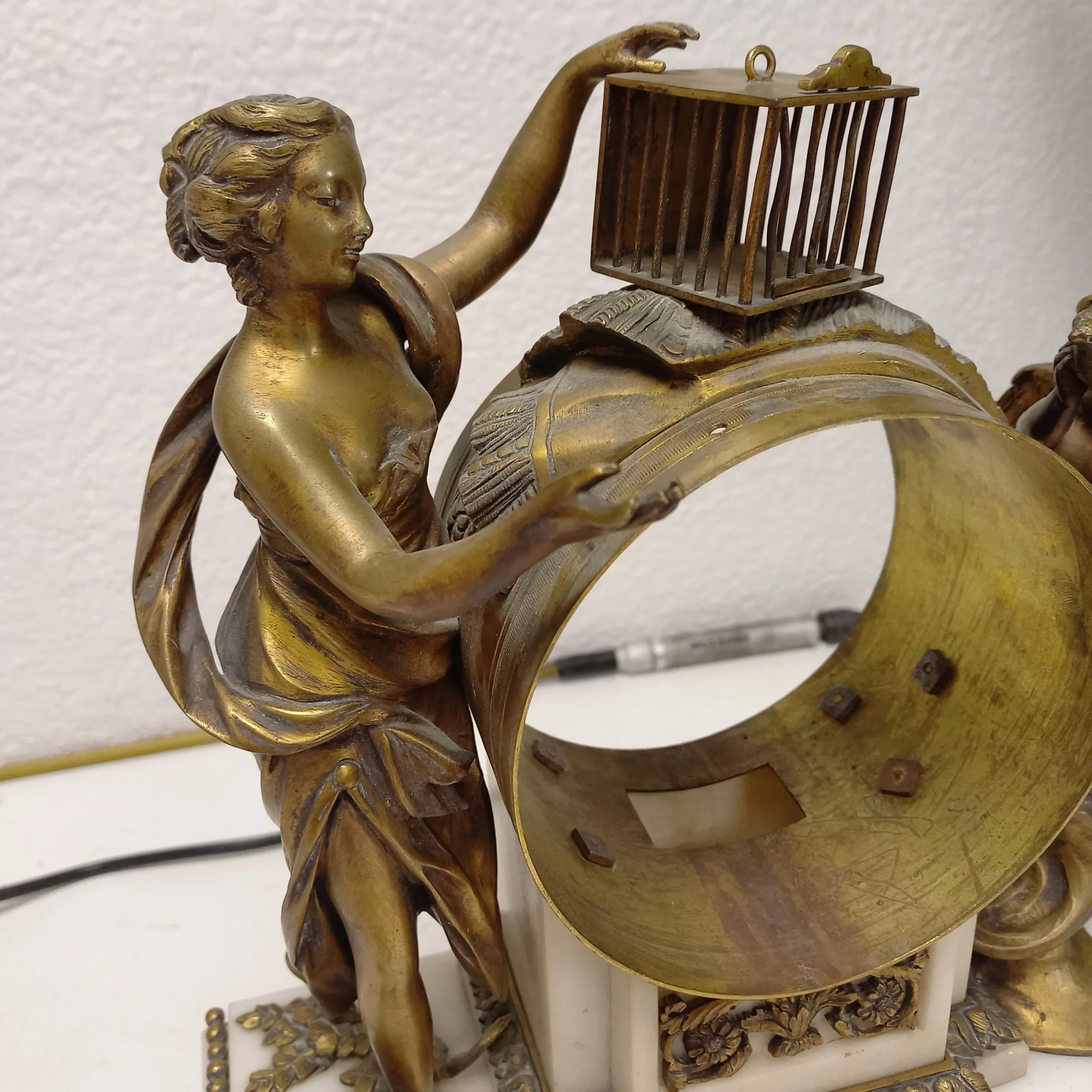 Horlogers Lyonnais Horloger Lyon réparation pendule détail état initial